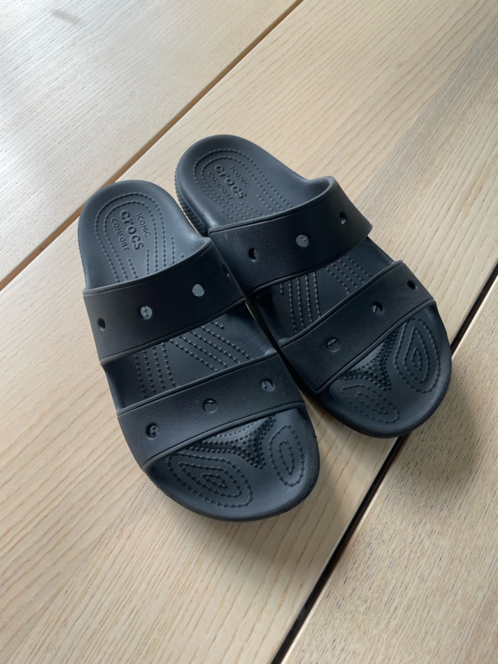 Crocs Classic Sandals women’s size 9 men’s size 7 Crocs slide sandals